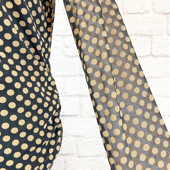 **SOLD** Chico’s Sheer Polka Dot Print Top - Picture 7 of 12